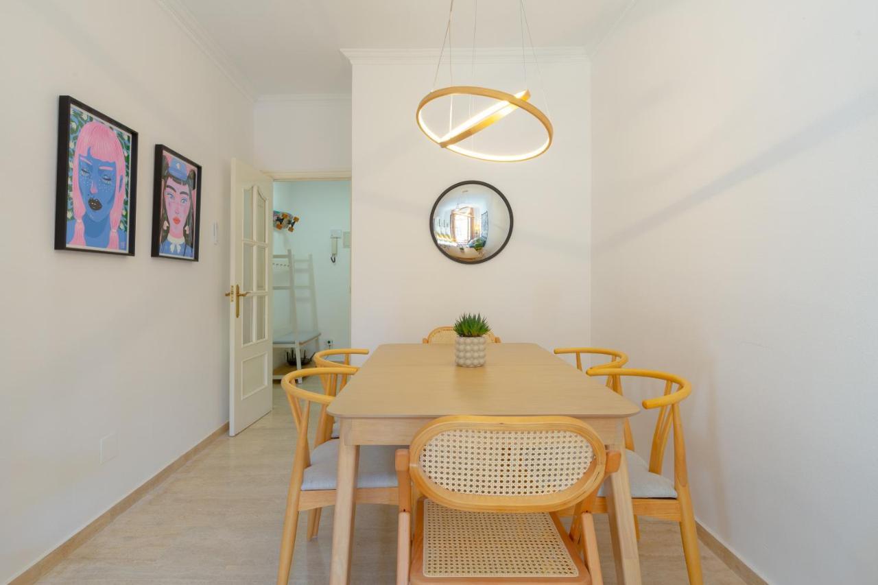 Bright Apartment With Patio And Balconies In The Center Malaga Luaran gambar